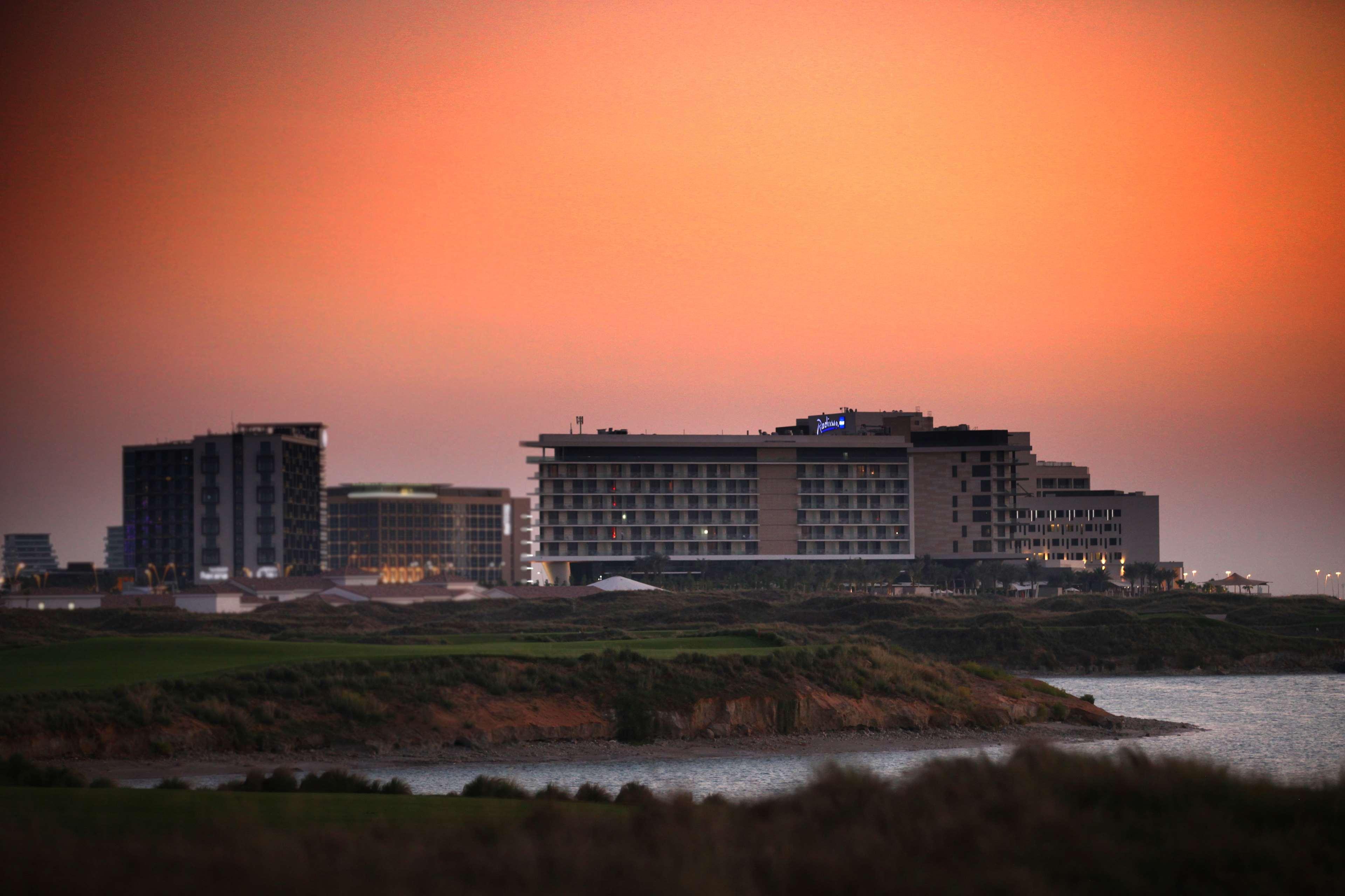 Radisson Blu Hotel, Abu Dhabi Yas Island Экстерьер фото